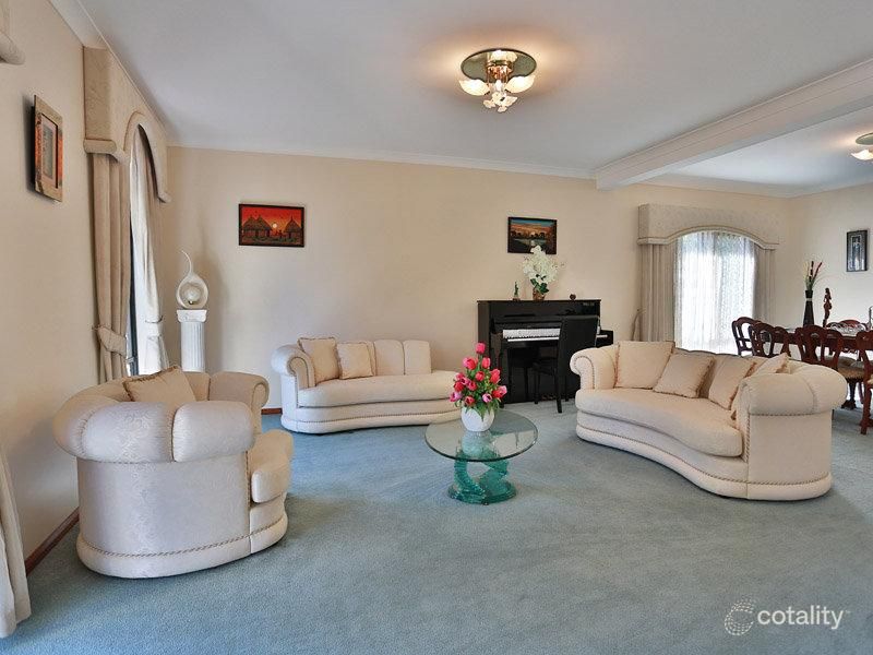 91 Saraband Dr, Eatons Hill, QLD 4037