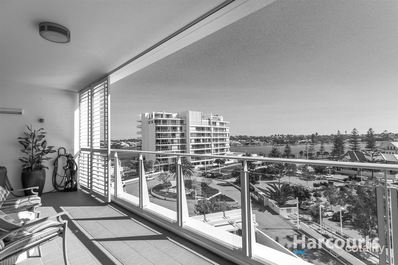 602/1 Marco Polo Dr, Mandurah, WA 6210