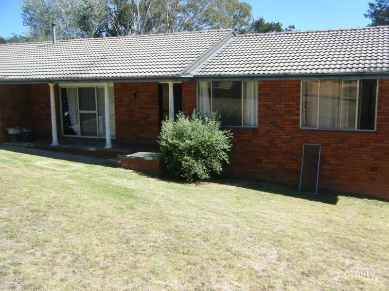 8 Schultz Ave, Armidale, NSW 2350