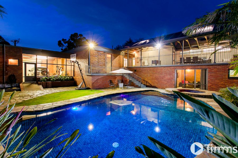 6 Nicolle Dr, Coromandel Valley, SA 5051