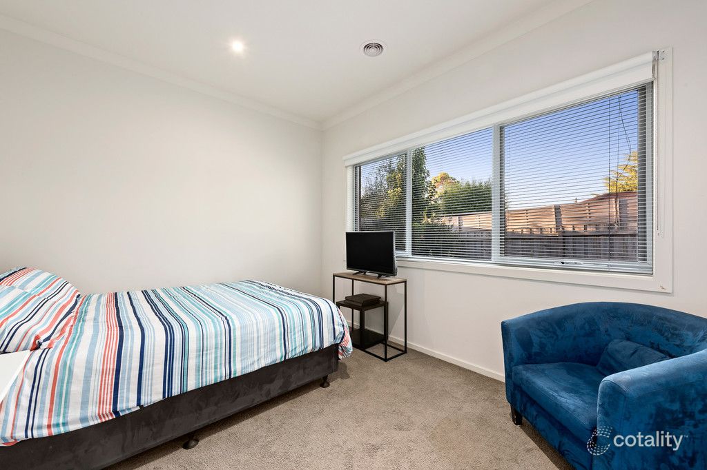 18 Silvergrass Ct, Croydon, VIC 3136