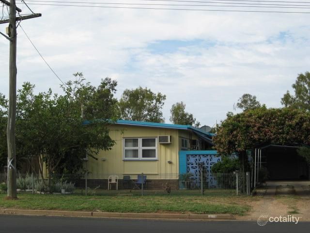 64 Esmond St, Emerald, QLD 4720