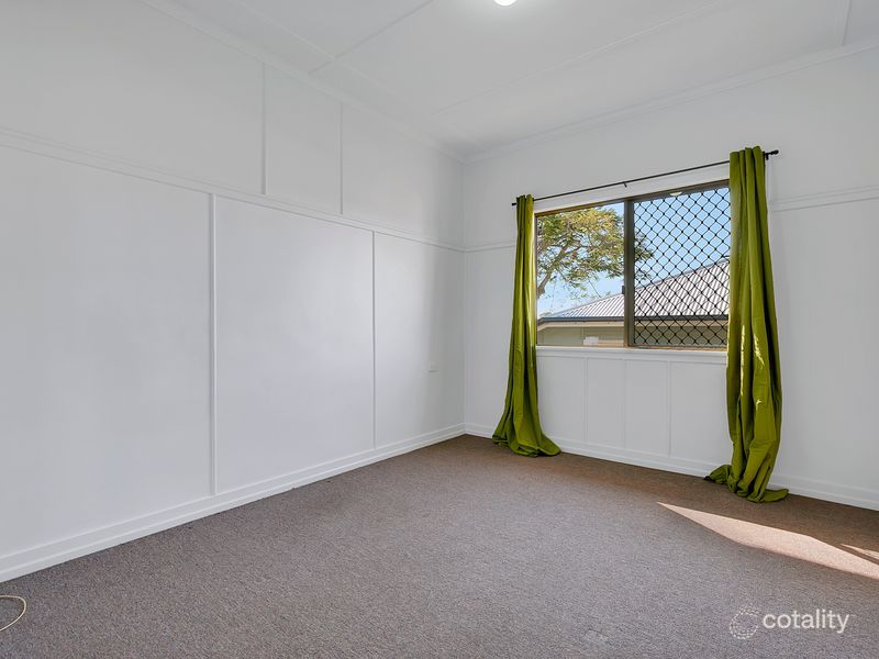 2 Miller St, North Booval, QLD 4304