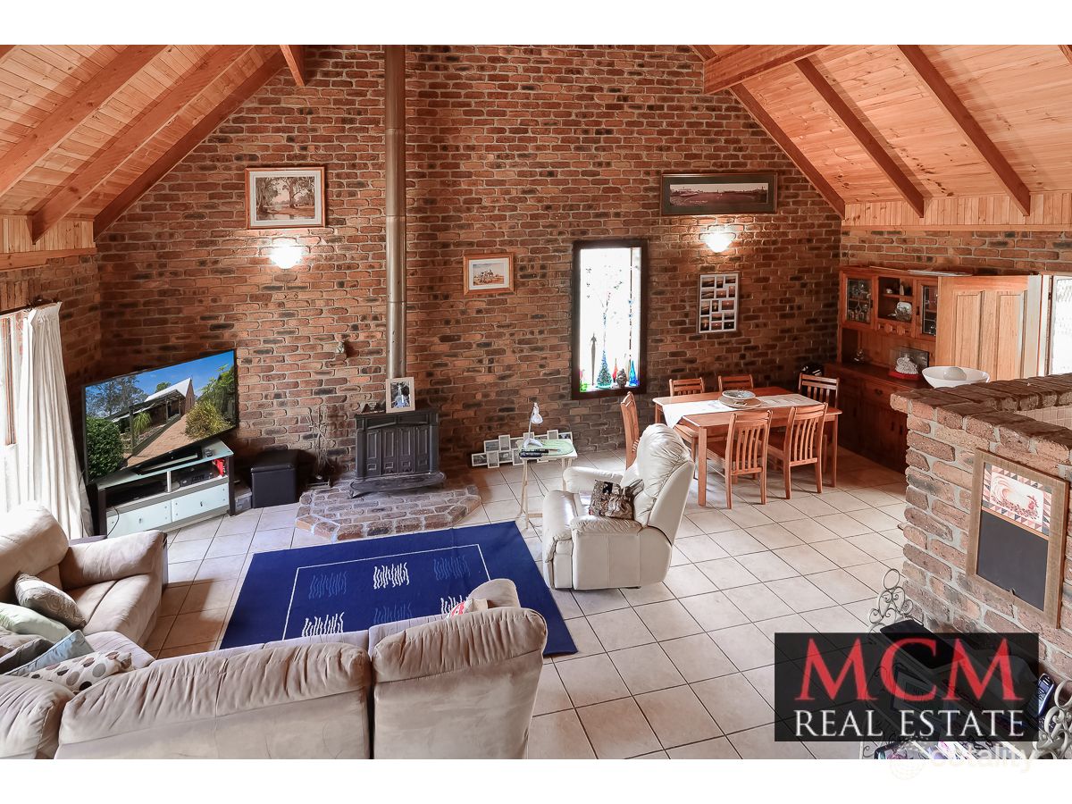 109 Falconer Rd, Woodhill, QLD 4285