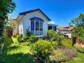 13 Headlam Pde, Springfield, NSW 2250
