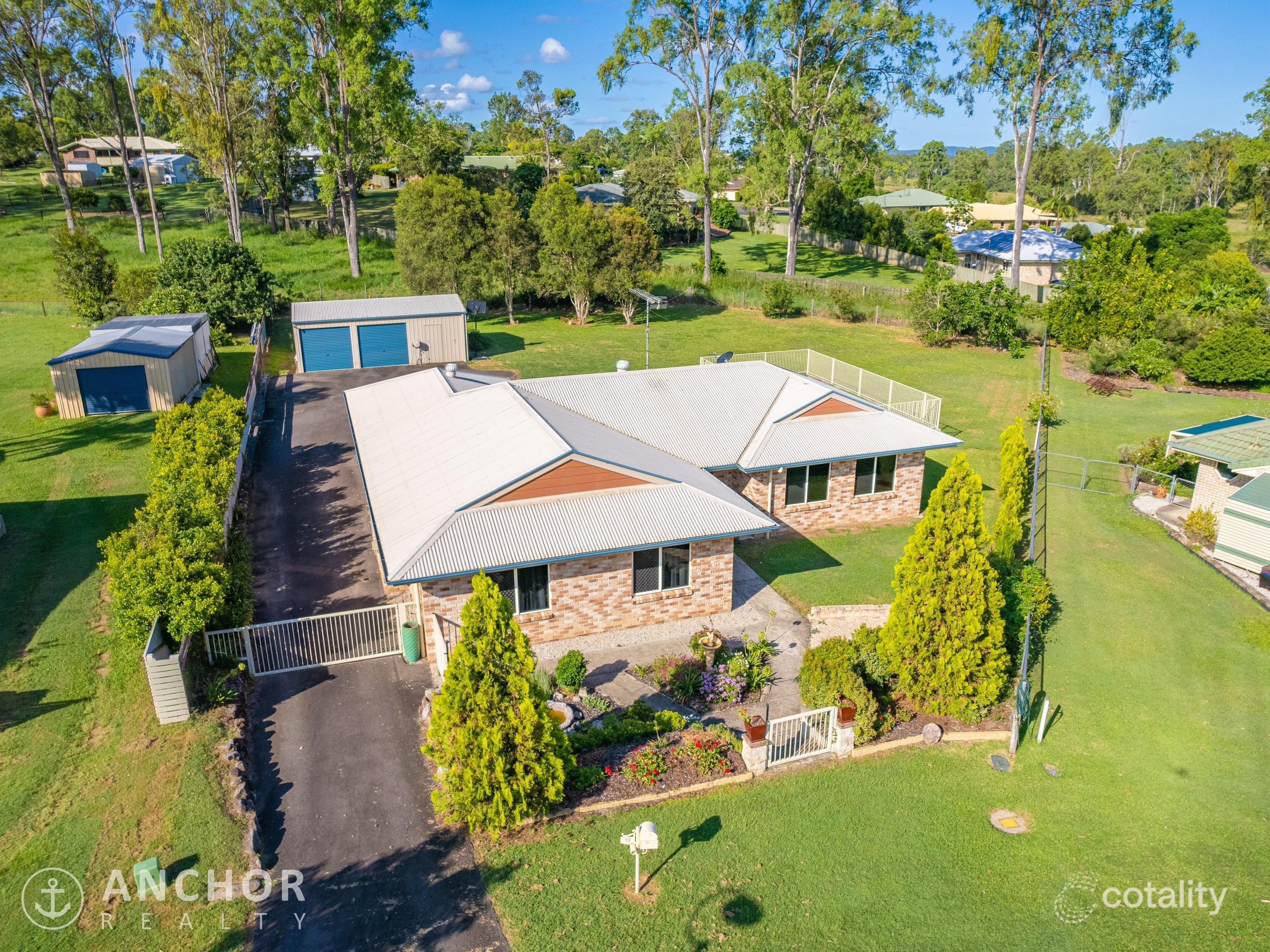 13 Oxford Ct, Southside, QLD 4570