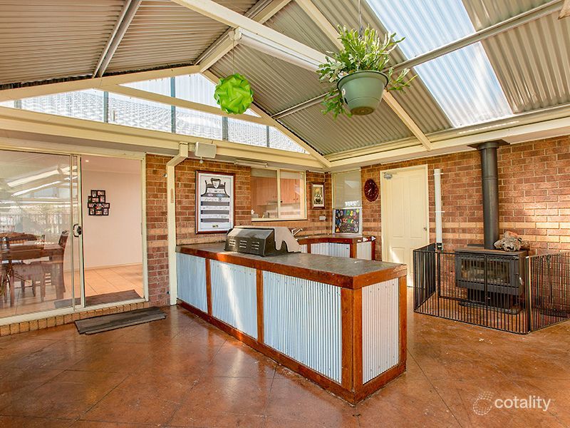 16 Mundi Cres, Manor Lakes, VIC 3024