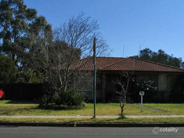 35 Solander Dr, St Clair, NSW 2759