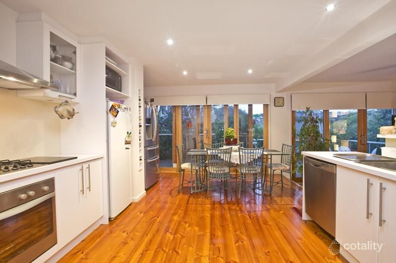 114 Thornhill Rd, Highton, VIC 3216