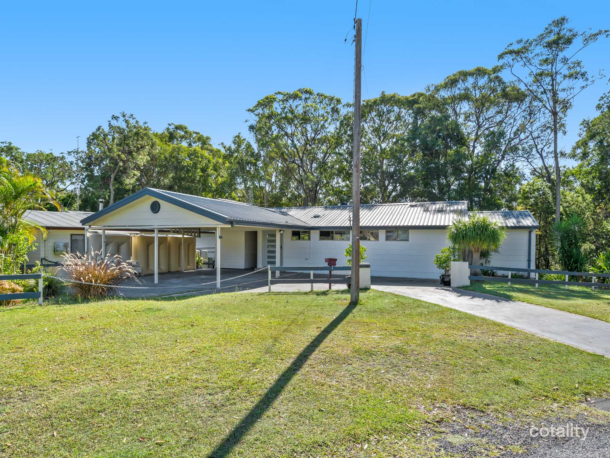 1 Kullaroo Rd, Summerland Point, NSW 2259