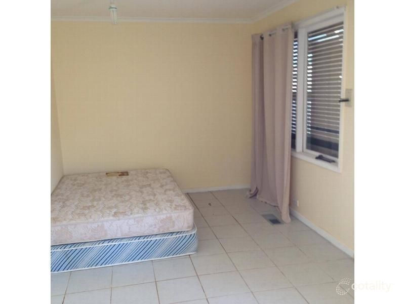 26 Aldergate Cres, Kings Park, VIC 3021