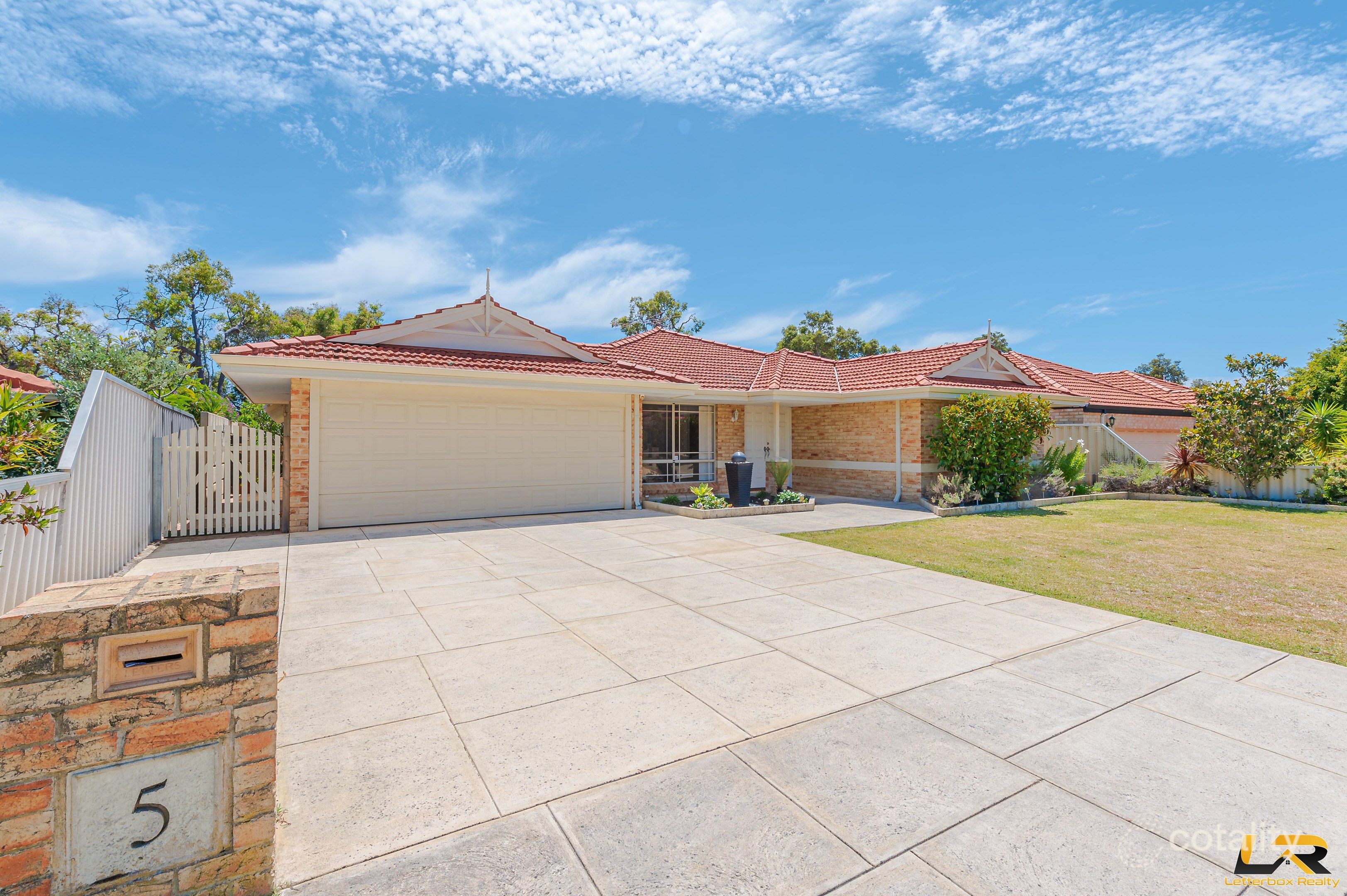 5 Treaty Oak Cove, Bibra Lake, WA 6163