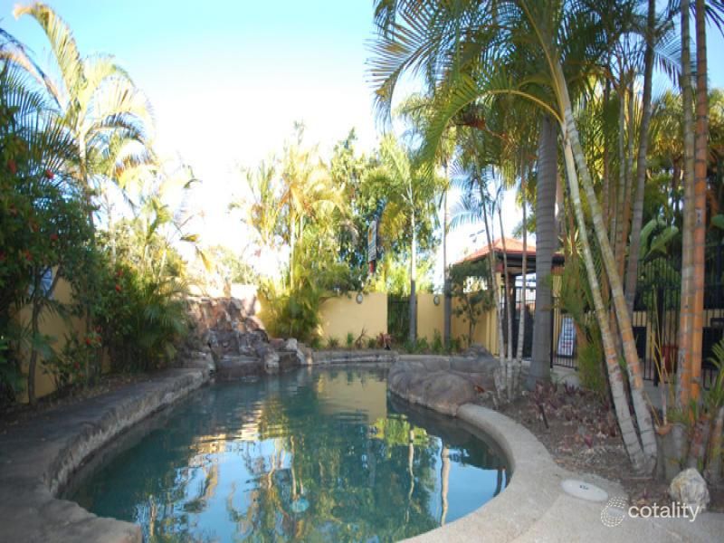15/10-12 Bath St, Labrador, QLD 4215
