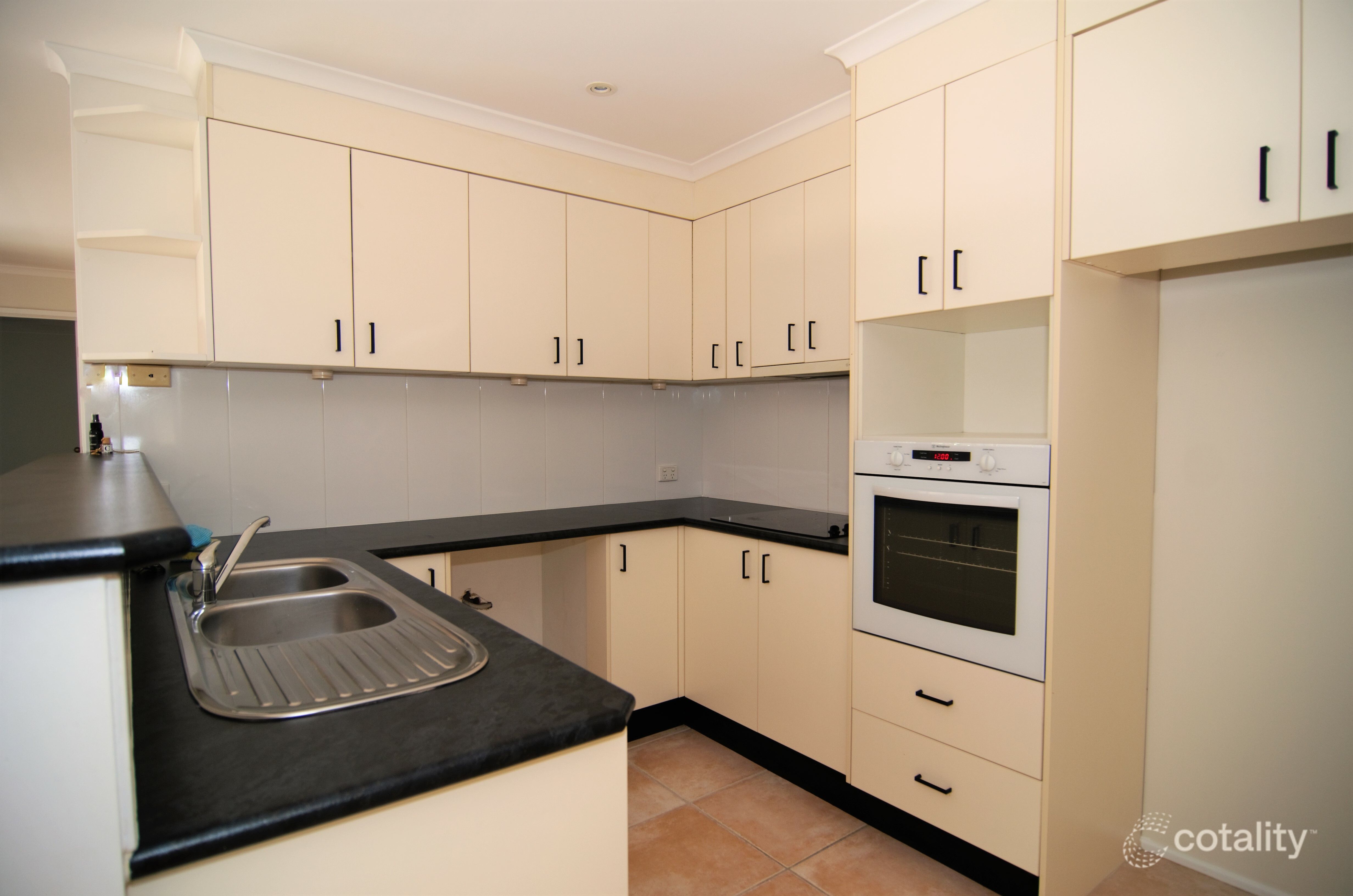 1/15 Cabot Ct, Merrimac, QLD 4226