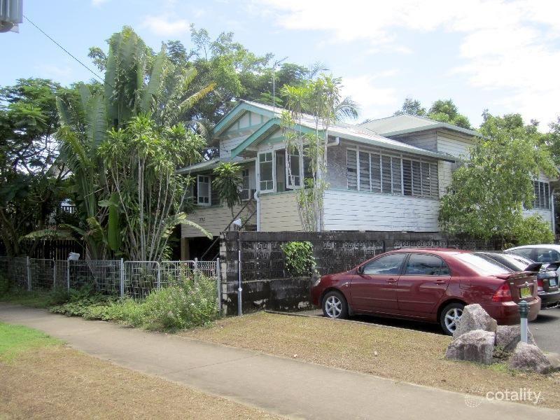202 Mcleod St, Cairns North, QLD 4870