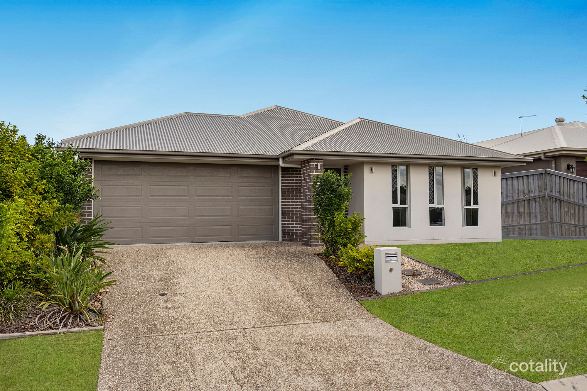 4 Holland St, Bellbird Park, QLD 4300