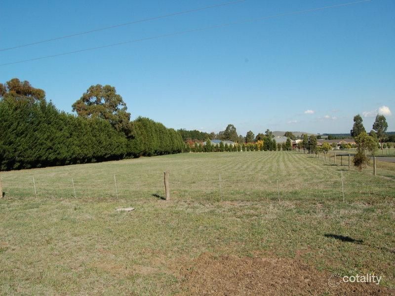 400 Lithgow St, Beveridge, VIC 3753