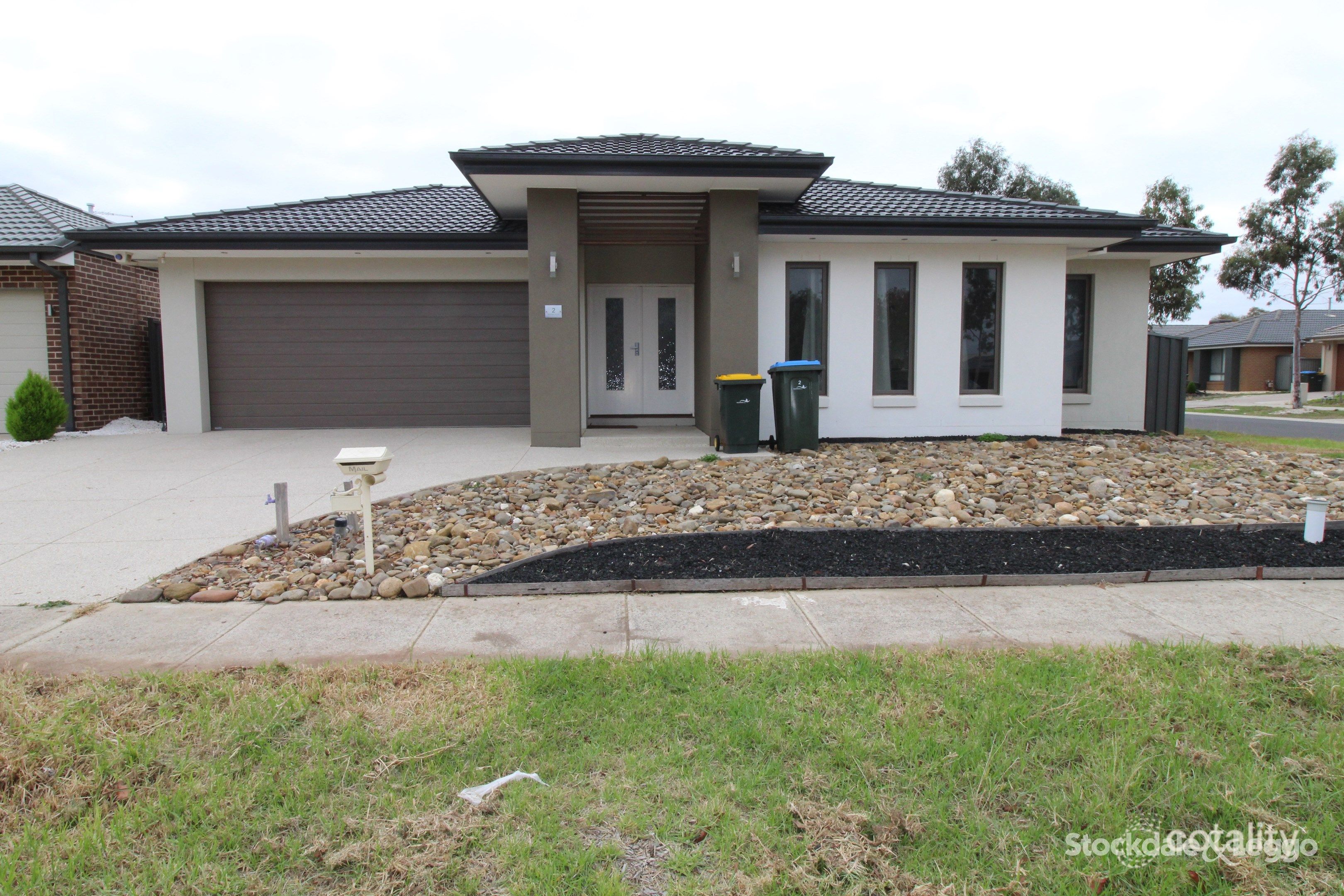 2 Mchaffie Tce, Manor Lakes, VIC 3024