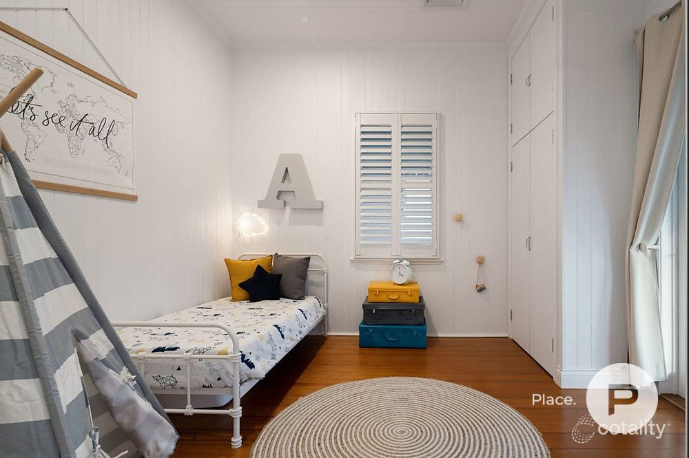 33 Barton Rd, Hawthorne, QLD 4171