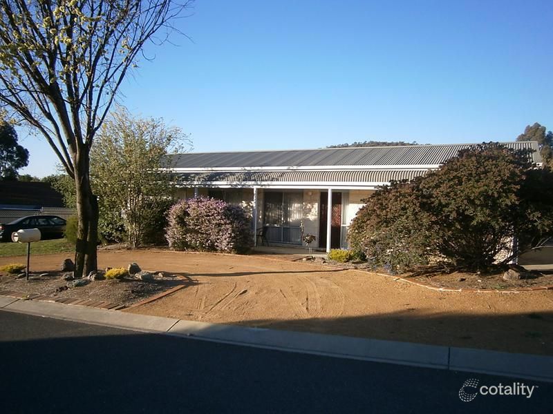 42 Perrin Cct, Banks, ACT 2906