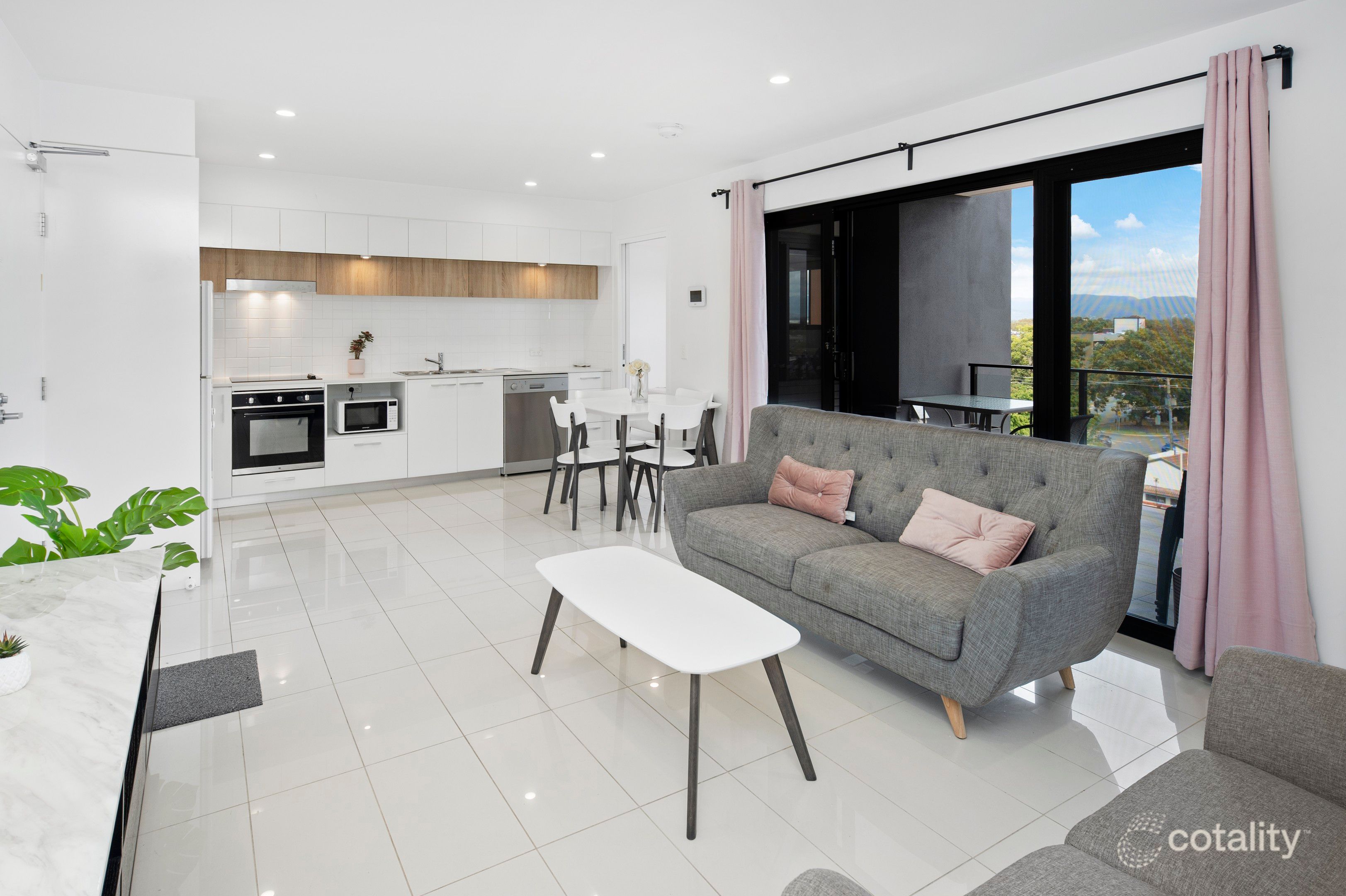 609/9 Hooker Bvd, Broadbeach Waters, QLD 4218