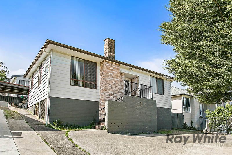 24 Maynes Pde, Unanderra, NSW 2526