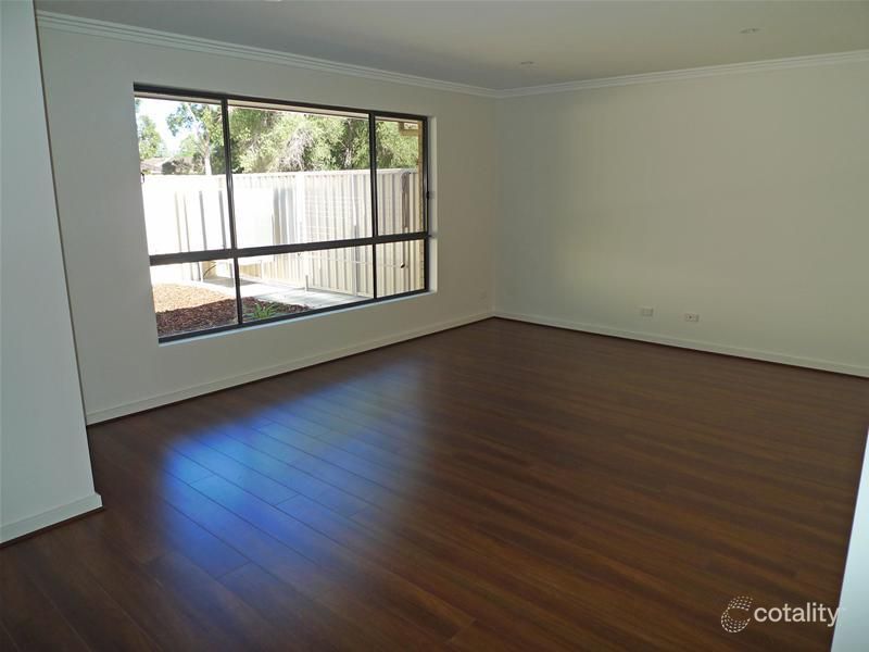 5b Larkdale Ave, Marion, SA 5043
