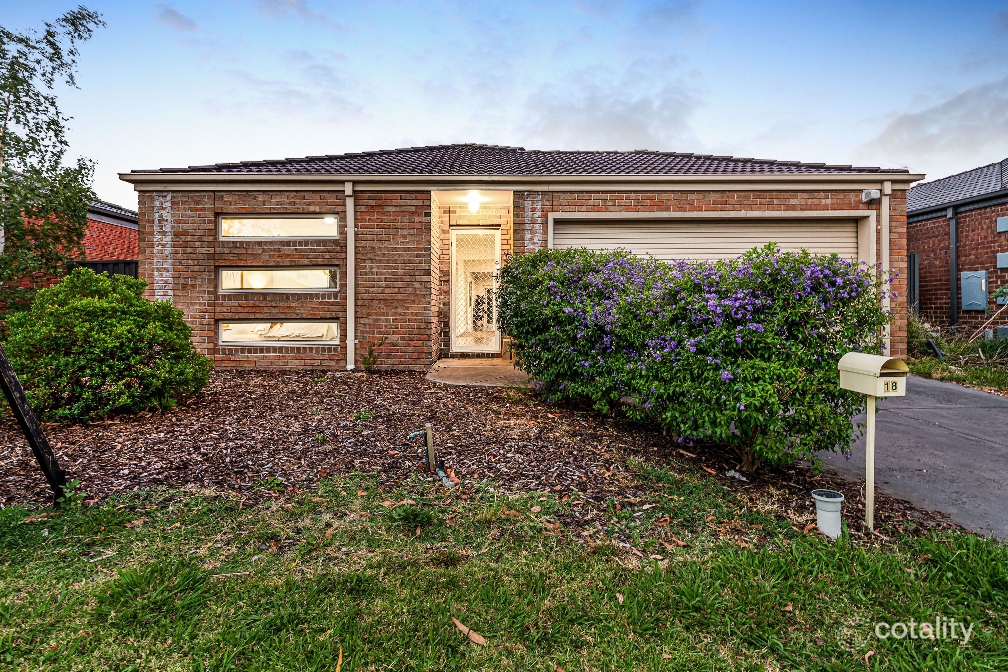 18 Elderberry Way, Pakenham, VIC 3810