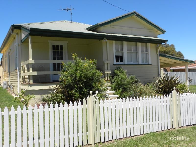 2 Stoneridge St, Young, NSW 2594