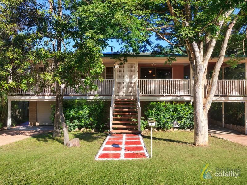 8 Camelot St, Tennyson, QLD 4105