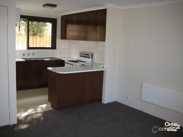 4/3 Gold Ct, Hastings, VIC 3915