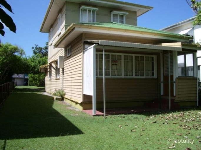 23 Leeding Tce, Caloundra, QLD 4551