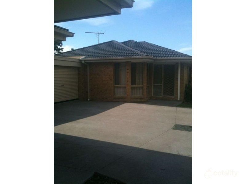 2/5 Norham Ct, Berwick, VIC 3806