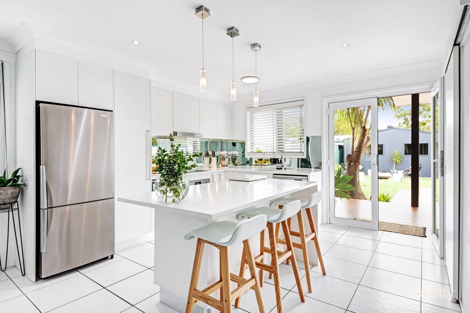 27 Lake View Pde, Umina Beach, NSW 2257