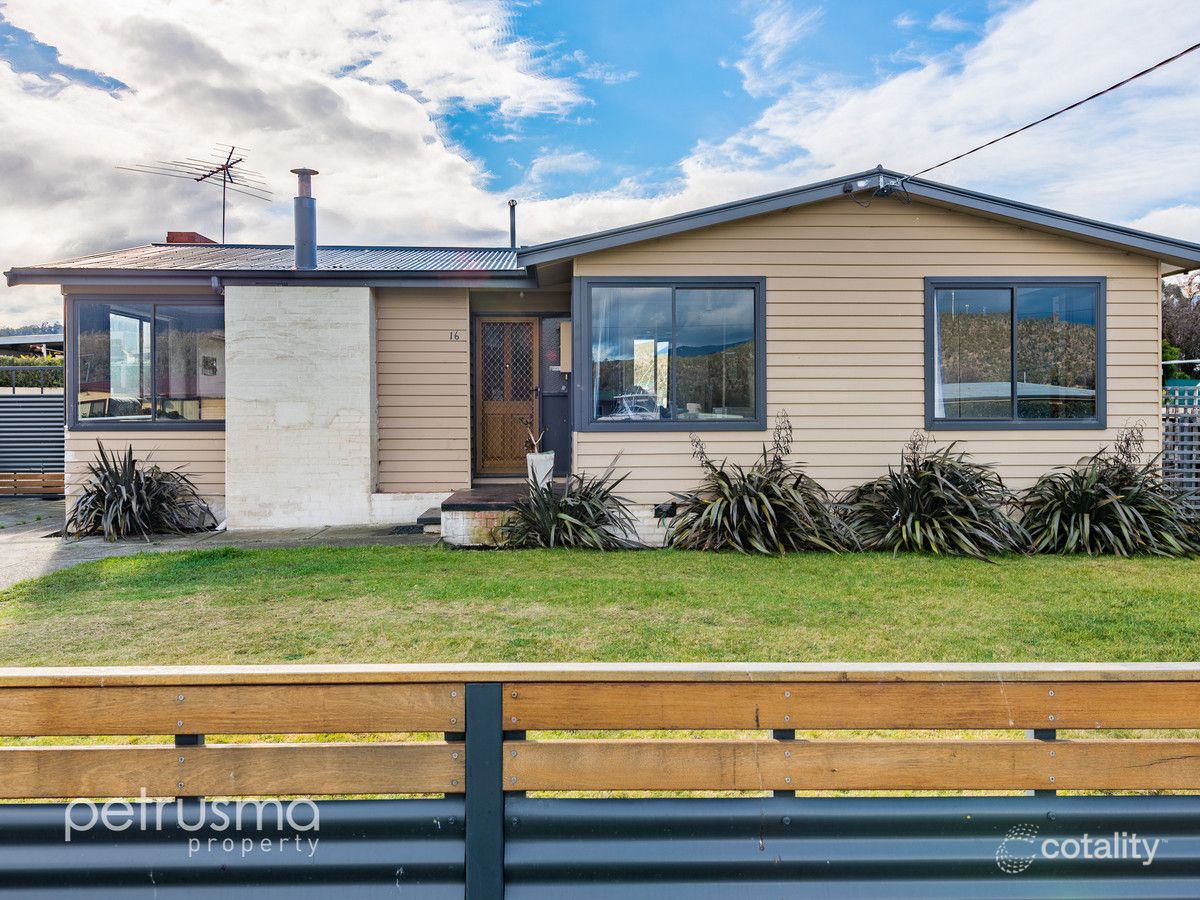 16 Benjamin Tce, New Norfolk, TAS 7140