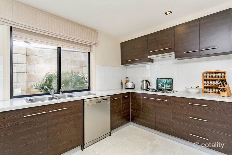 21 Boyd Cres, West Lakes Shore, SA 5020