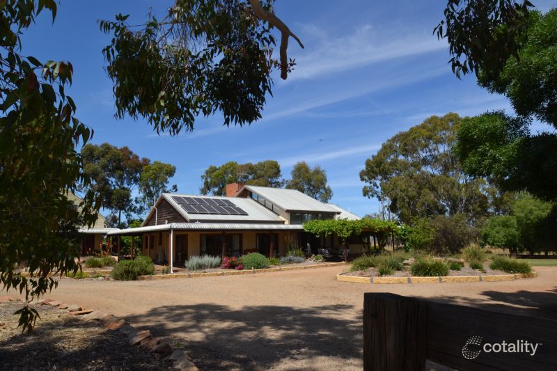 2262 Glenrowan-Boweya Rd, Boweya, VIC 3675