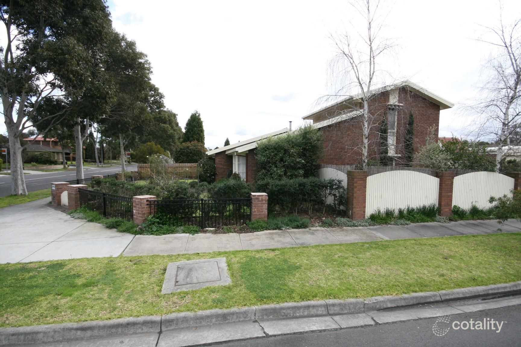 37 Eildon Pde, Rowville, VIC 3178