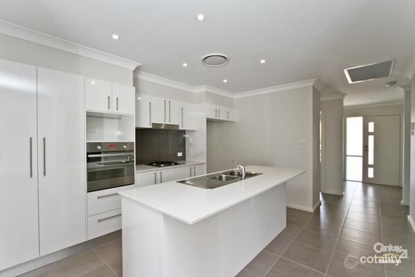 2/16 St Johns Dr, Croudace Bay, NSW 2280