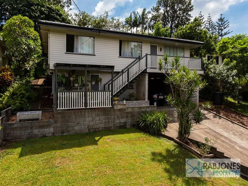 34 Todman St, Carina, QLD 4152