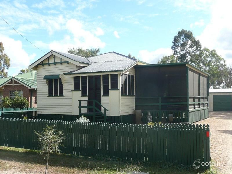 4 Mason St, Oakey, QLD 4401