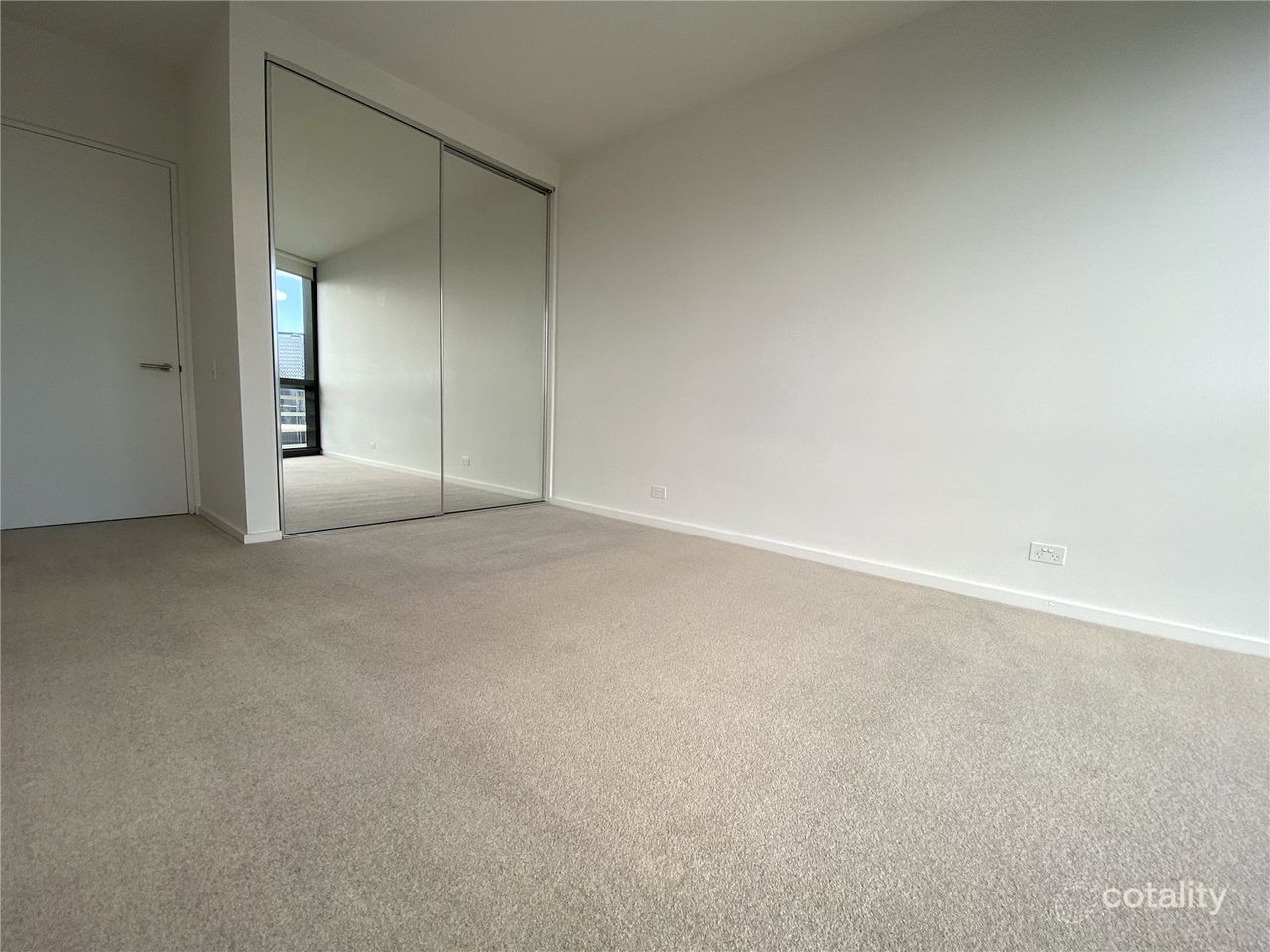 2404n/889-897 Collins St, Docklands, VIC 3008