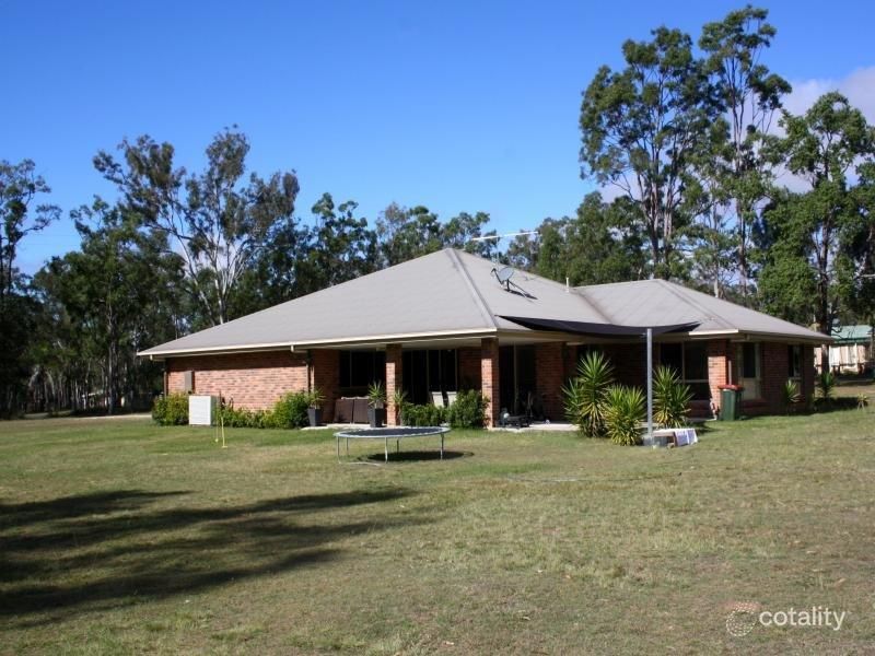 92 George St, Nanango, QLD 4615