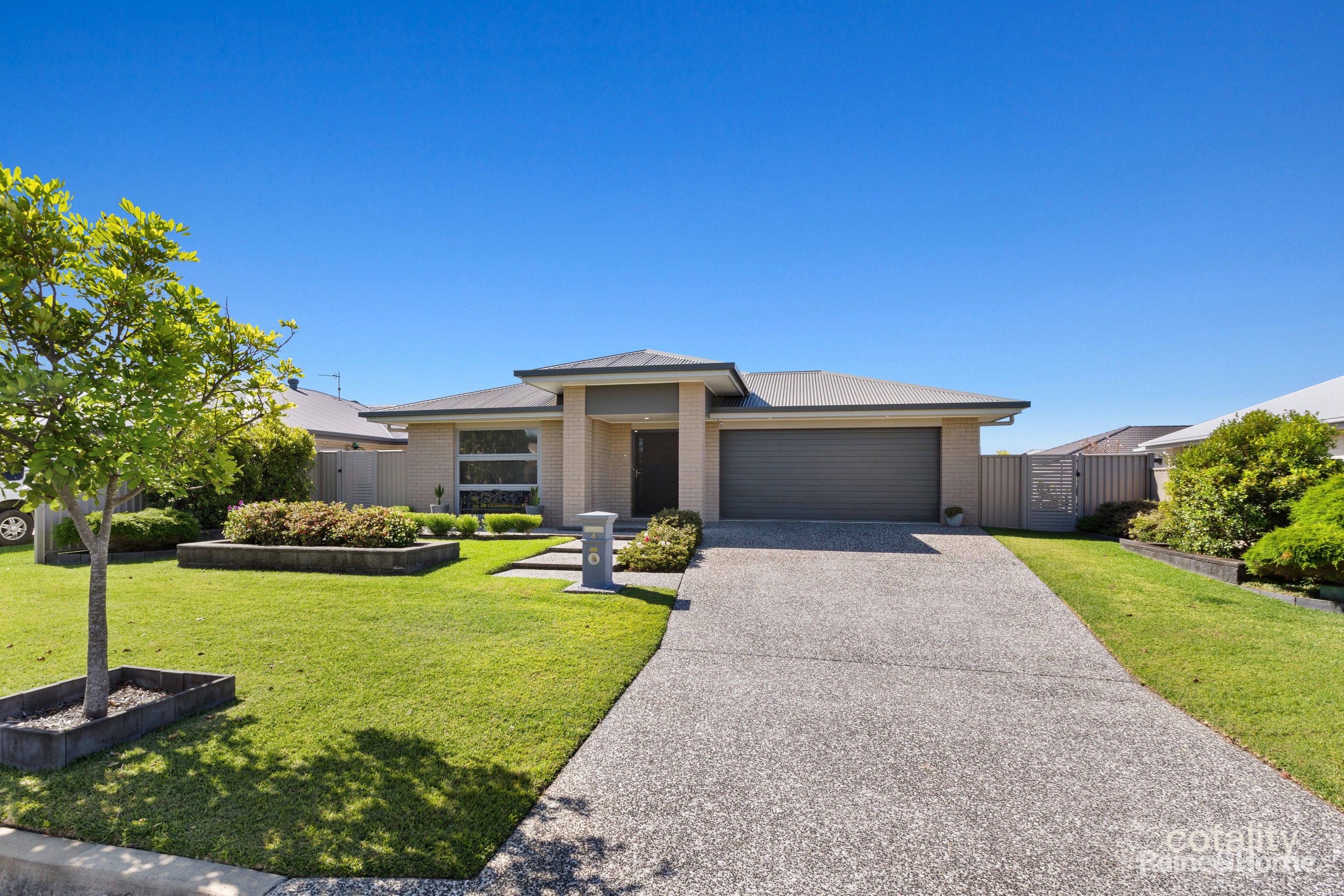 4 Lindwall Ave, Pottsville, NSW 2489