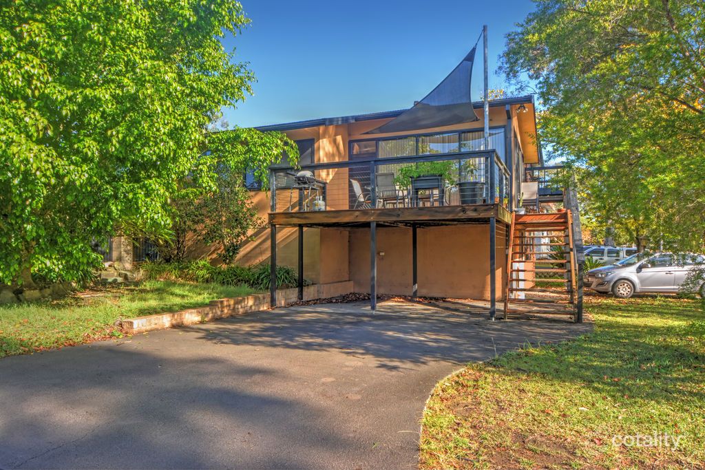 33 Walsh Cres, North Nowra, NSW 2541