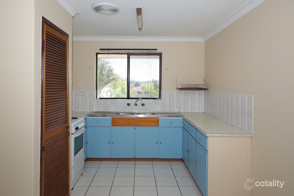 11 Lanrick Pl, Girrawheen, WA 6064