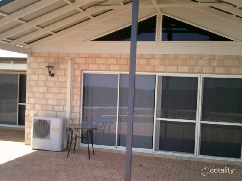 4 Indiana Cres, Karakin, WA 6044