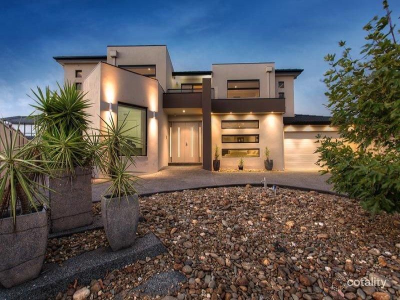 8 Hanson Ct, Taylors Lakes, VIC 3038