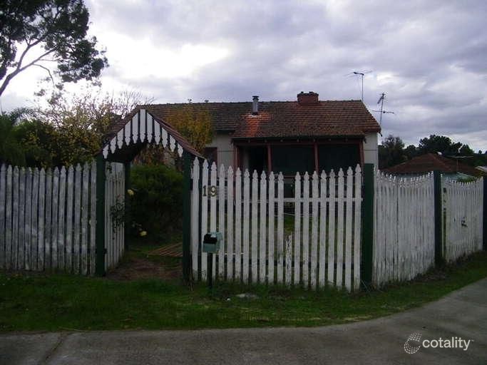 19 Moore St, Collie, WA 6225