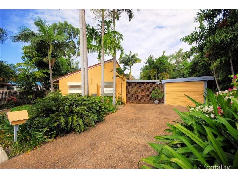 18 Karina Cres, Rasmussen, QLD 4815